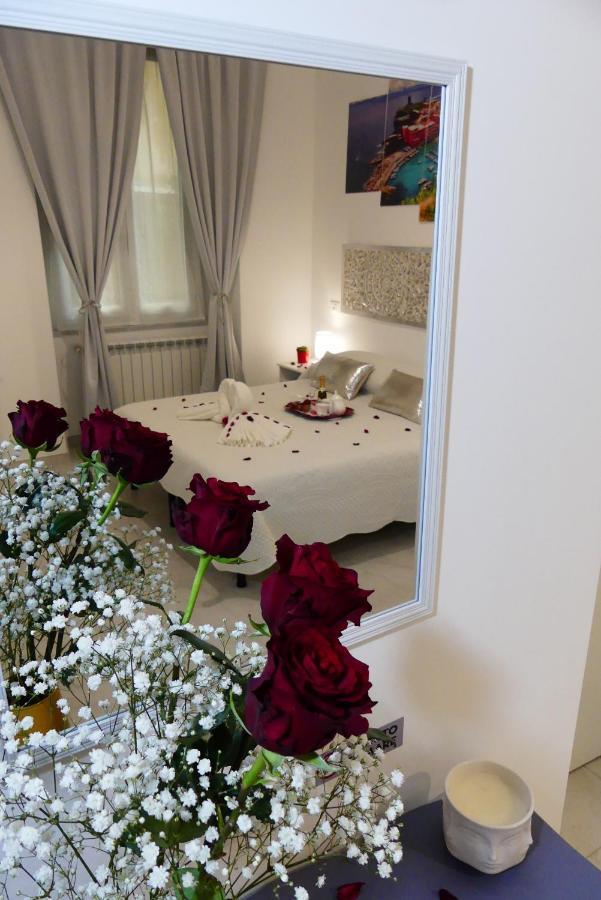 Valentyna Rooms La Spezia Bagian luar foto