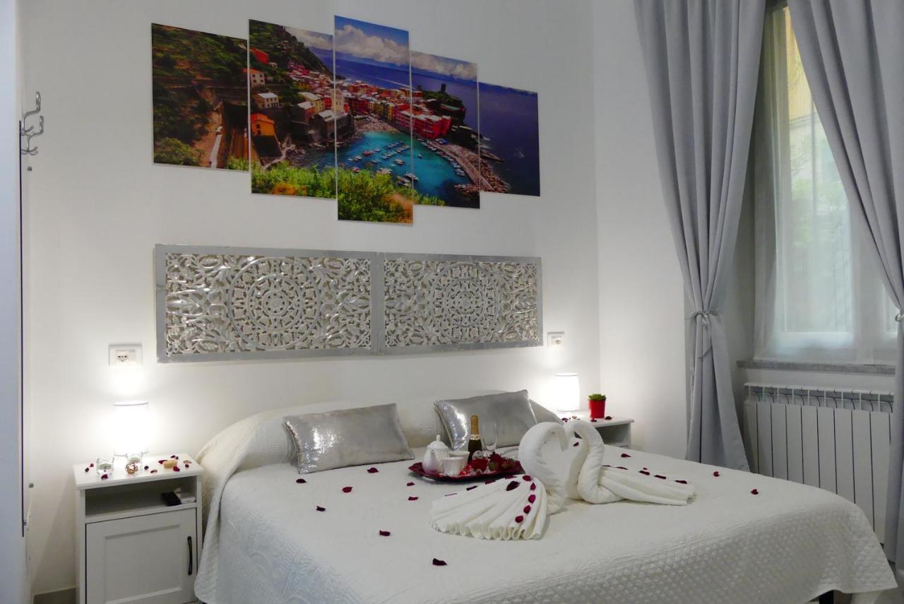 Valentyna Rooms La Spezia Bagian luar foto