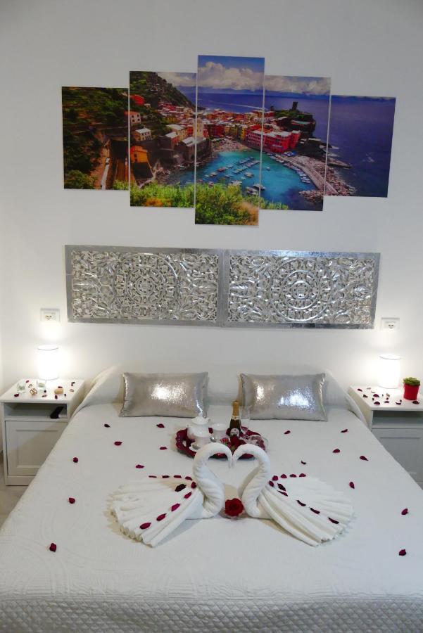 Valentyna Rooms La Spezia Bagian luar foto